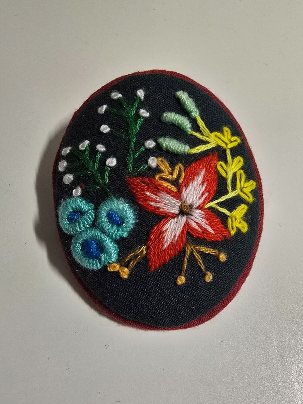 Handmade Korean Floral Hand Embroidered Fabric Oval Brooch Pin Dark Navy New